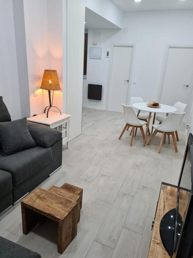 Apartamento Pet-Friendly En Atocha By Bebalmy Apartment มาดริด ภายนอก รูปภาพ