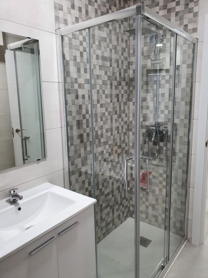 Apartamento Pet-Friendly En Atocha By Bebalmy Apartment มาดริด ภายนอก รูปภาพ